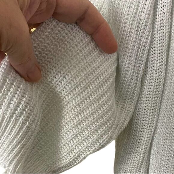 Main Strip Loose Fit V-Neck Fringe Crop Sweater Size Small - Picture 4 of 5